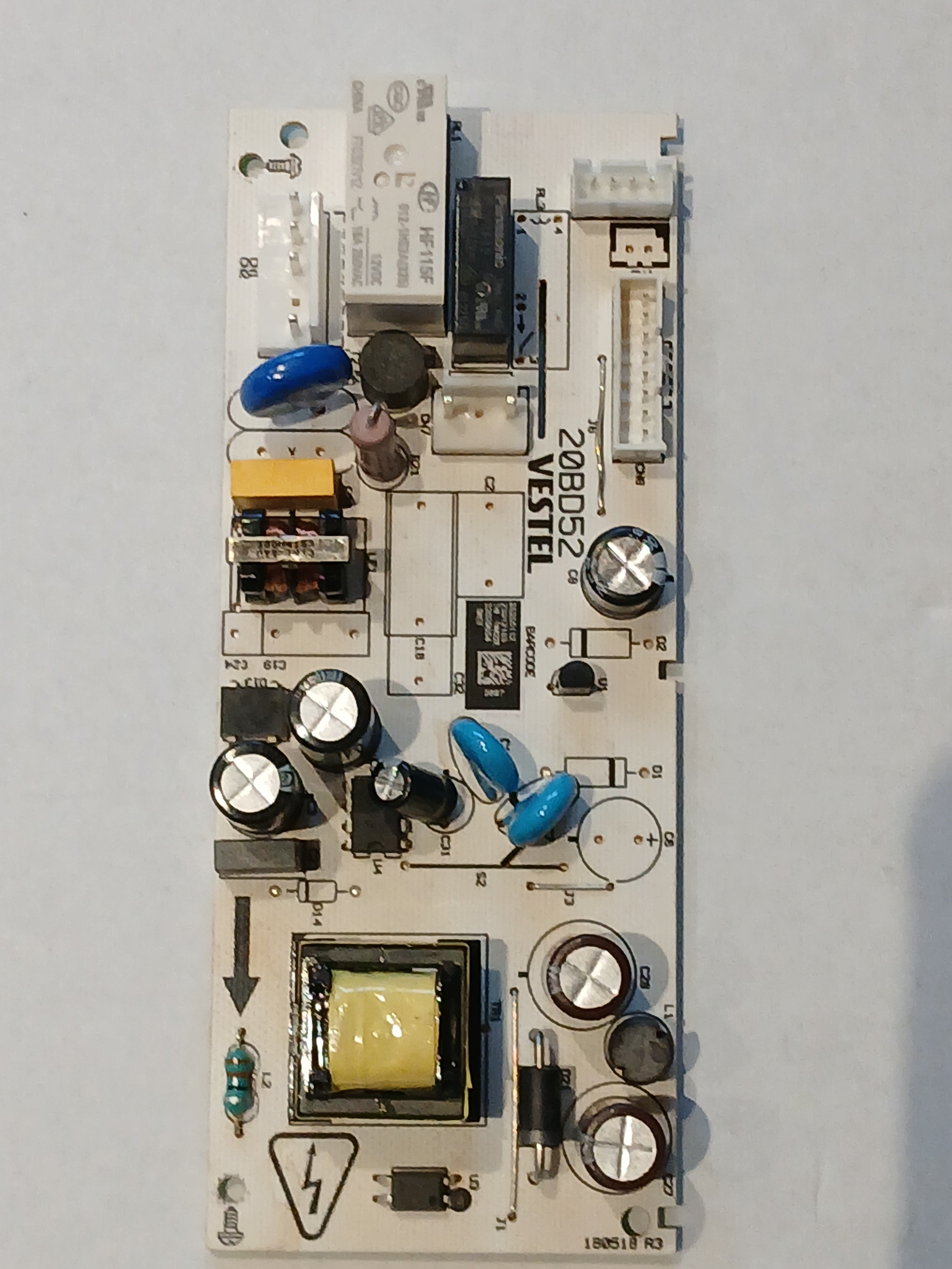 Carte d'alimentation réfrigérateur SHARP SJ-L2300E01X
